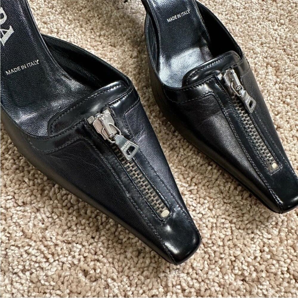 Prada Black Leather kitten heel Mules with Zippered Toe heels shoes - Picture 5 of 9